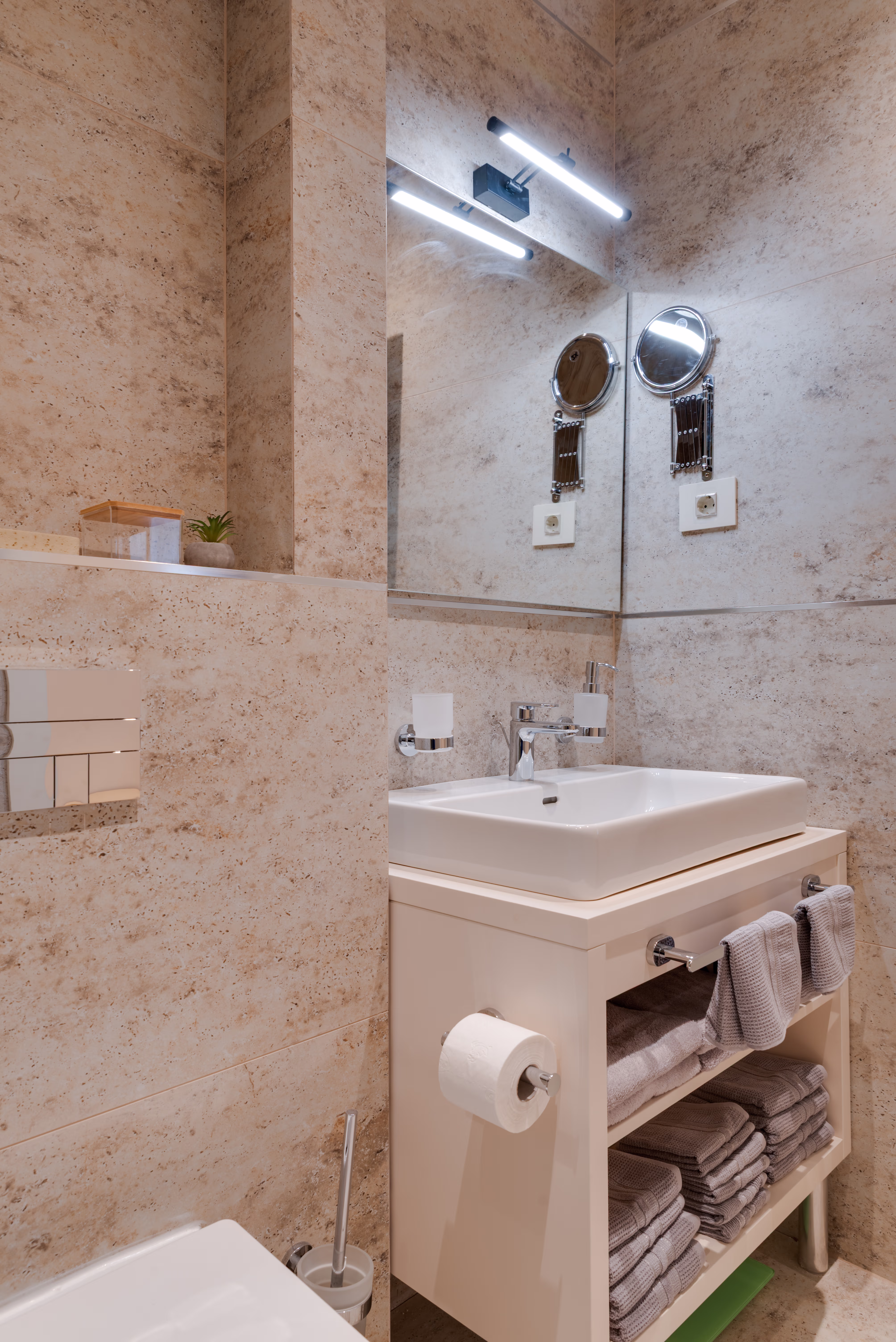 Classic One Bedroom Apartment with King Bed