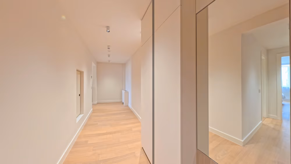 Deluxe Two Bedroom Apartment with Terrace