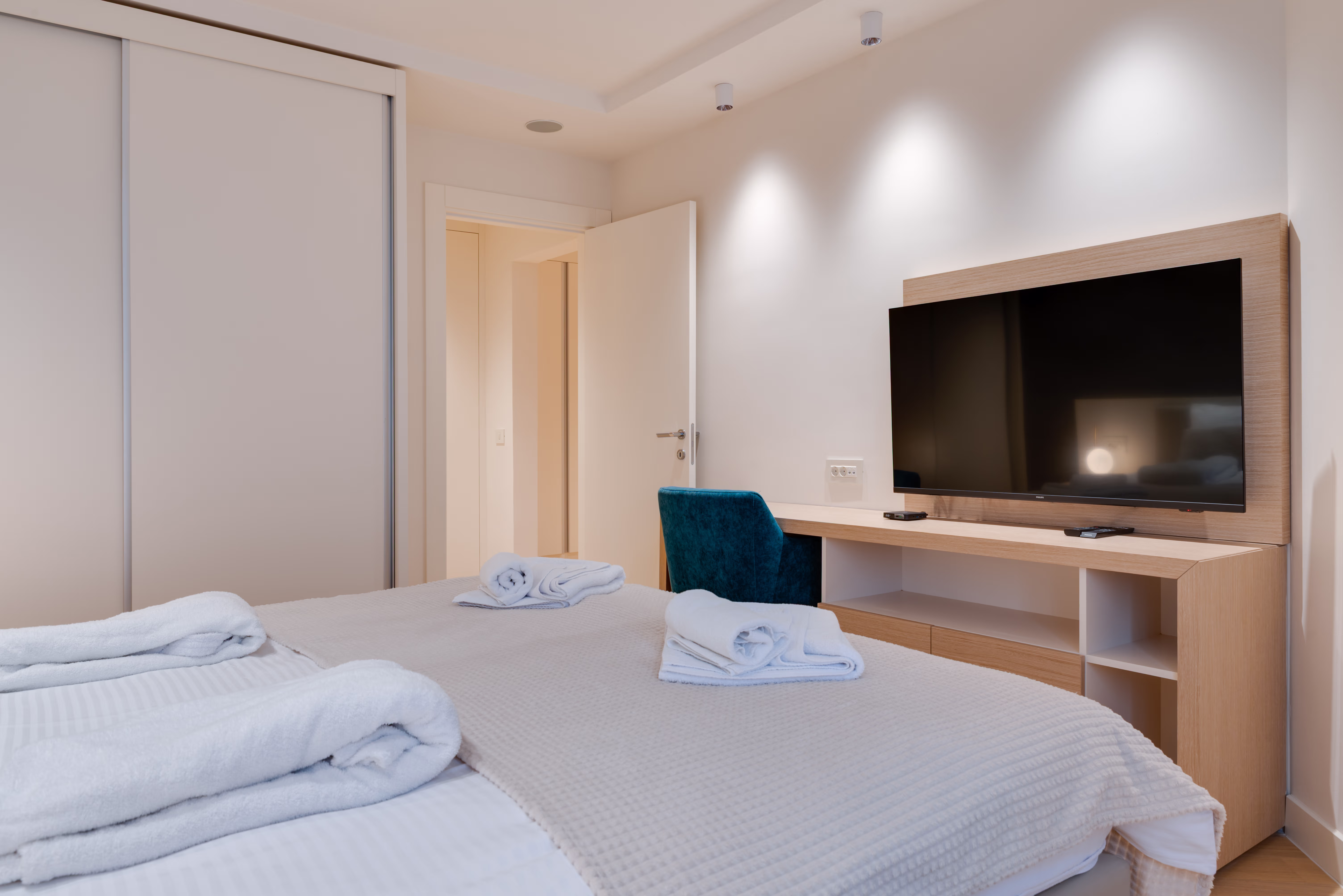 Superior Apartment with City View